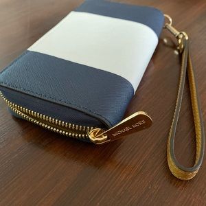 Michael Kors Wallet 100% authentic